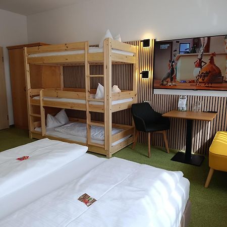 Familienhotel Nahe Der Therme Erding Exteriör bild