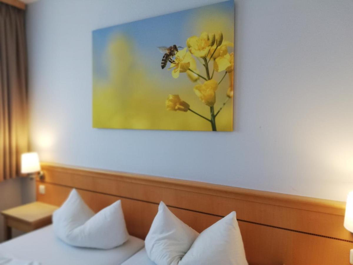 Familienhotel Nahe Der Therme Erding Exteriör bild