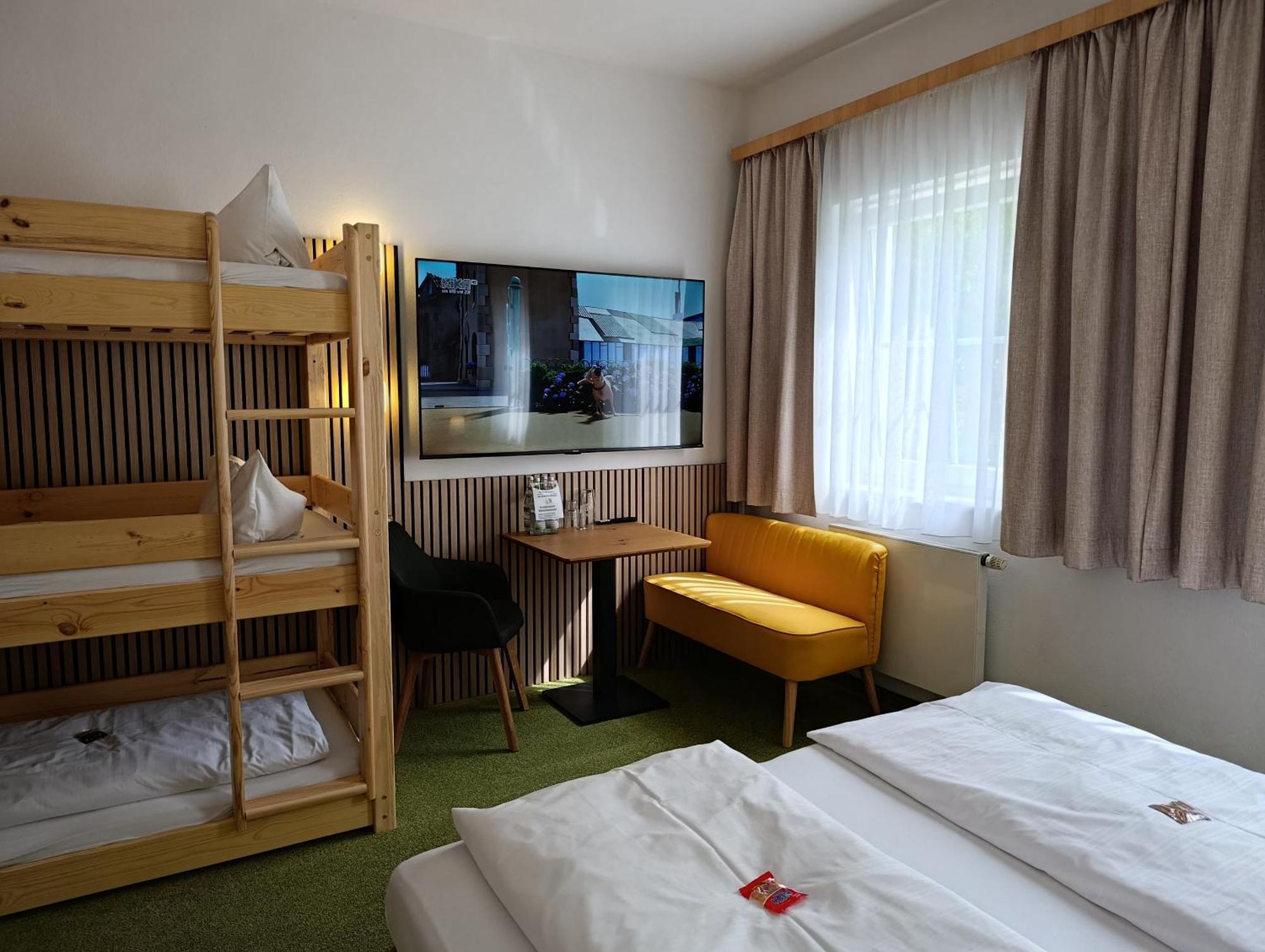 Familienhotel Nahe Der Therme Erding Exteriör bild